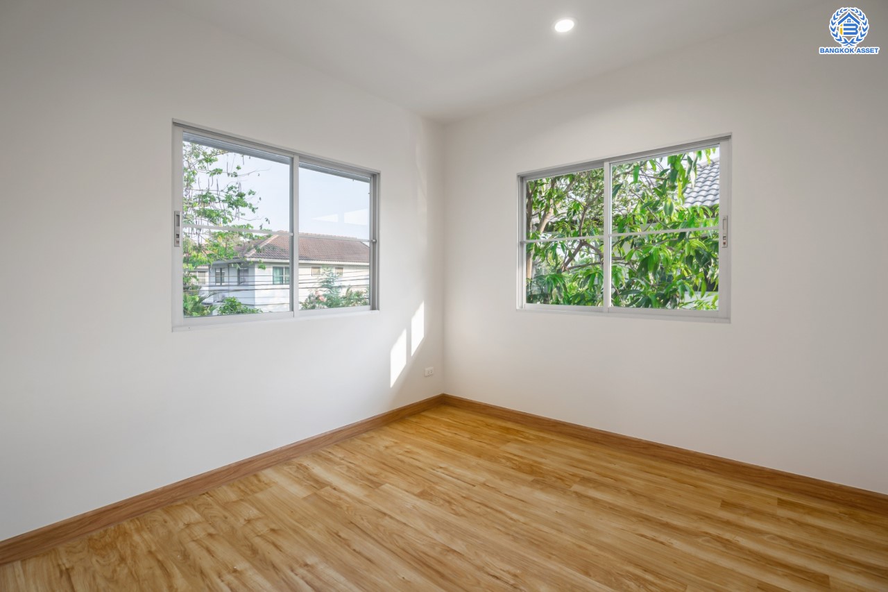 บ้านมือสองตกแต่งใหม่ ม.พฤกษ์ลดา1 บางใหญ่ หลังมุม บนเนื้อที่ 57 ตร.ว. ฟังก์ชัน 3 ห้องนอน 2 ห้องน้ำ 2 ที่จอดรถ ทำเลเดินทางสะดวก เชื่อมต่อถ.กาญจนาภิเษก เพียง 10 นาทีถึงรถไฟฟ้าสายสีม่วง "สถานีคลองบางไผ่" ใกล้เซ็นทรัลเวสต์เกต จองเลย!